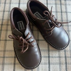 Brown Leather Lace-Up Shoes